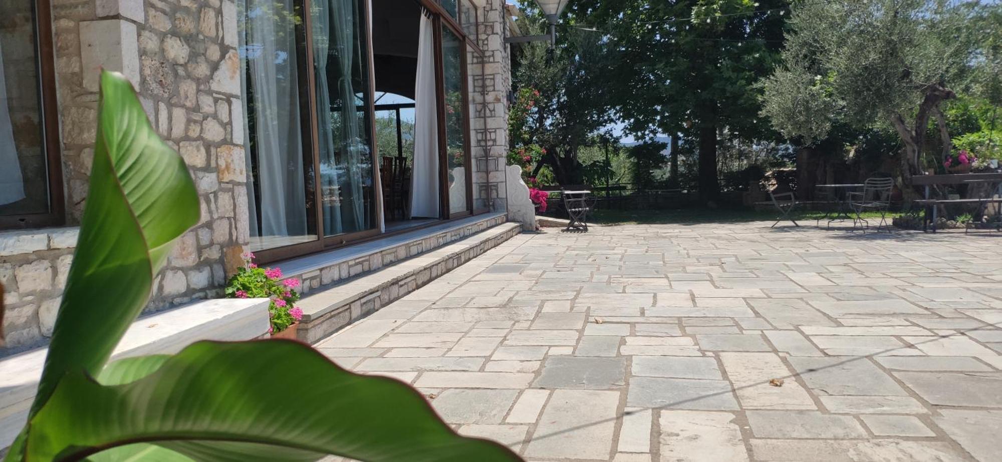 الشقق الفندقية كالاماتافي  Polas Residencies المظهر الخارجي الصورة