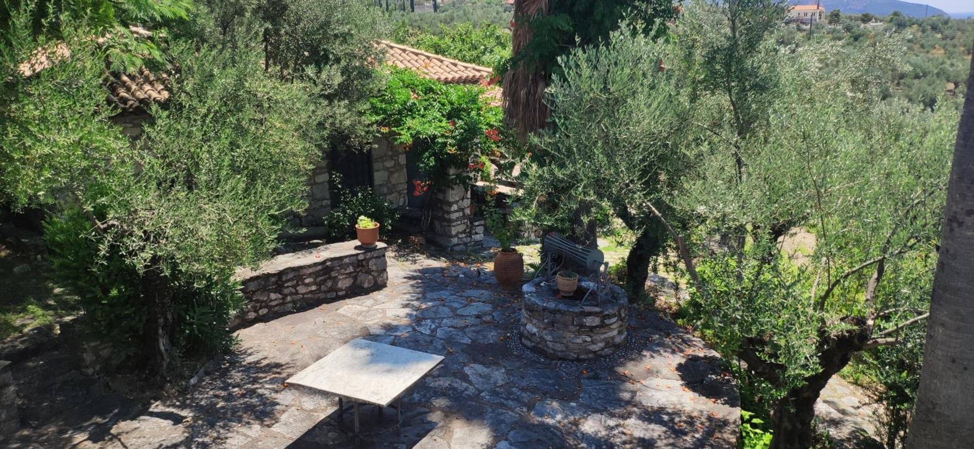 الشقق الفندقية كالاماتافي  Polas Residencies المظهر الخارجي الصورة